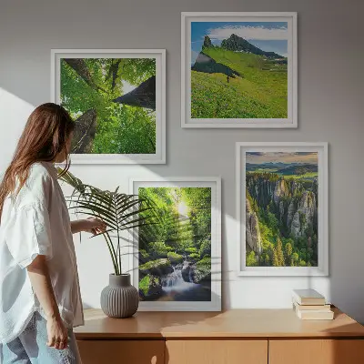 Conjunto de 4 quadros com moldura floresta de cachoeiras em montanhas verdes