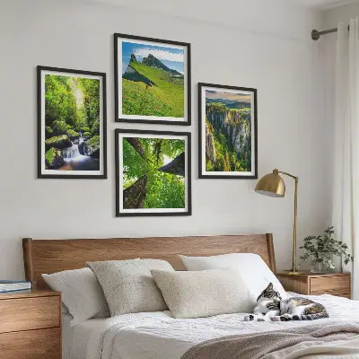 Conjunto de 4 quadros com moldura floresta de cachoeiras em montanhas verdes