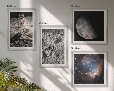 Políptico com moldura Foto de astronauta traçando a trajetória da Lua