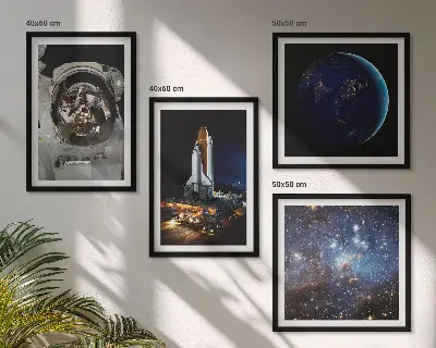 Conjunto de 4 quadros com moldura com tema de espaço terra astronauta e foguete