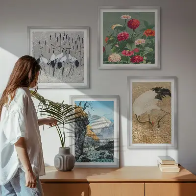 Conjunto de 4 quadros com moldura com estampas de montanhas, rio, flores e garças