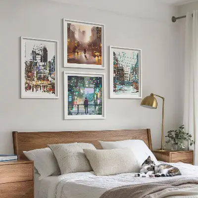 Conjunto de 4 quadros com moldura com estética de cidades modernas e coloridas