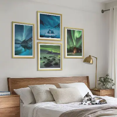 Composição de quadros com paisagens de aurora boreal em montanhas no inverno