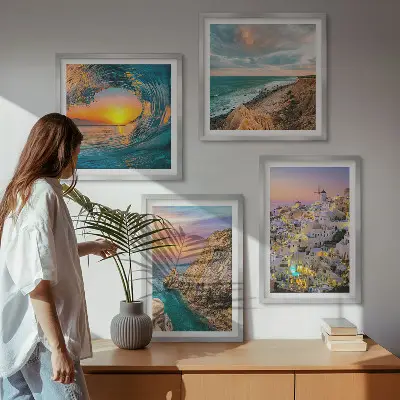 Composição de quadros com a temática de ondas do mar, casas brancas e Santorini