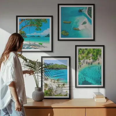Conjunto de 4 quadros com moldura estampa de praias, palmeiras e água cristalina