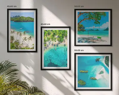 Conjunto de 4 quadros com moldura estampa de praias, palmeiras e água cristalina