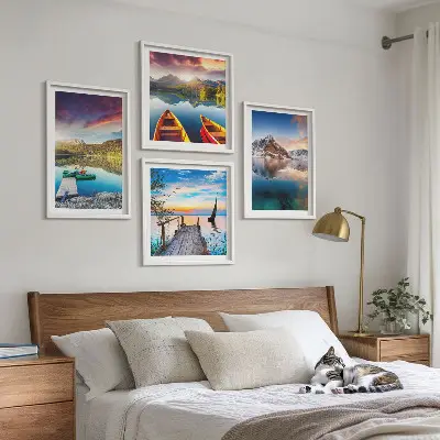 Composição de quadros com paisagens de lagos, montanhas e barco