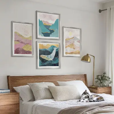 Conjunto de 4 quadros com moldura com estampa de montanhas abstratas e sol