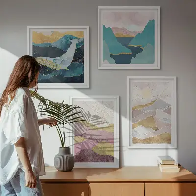 Conjunto de 4 quadros com moldura com estampa de montanhas abstratas e sol