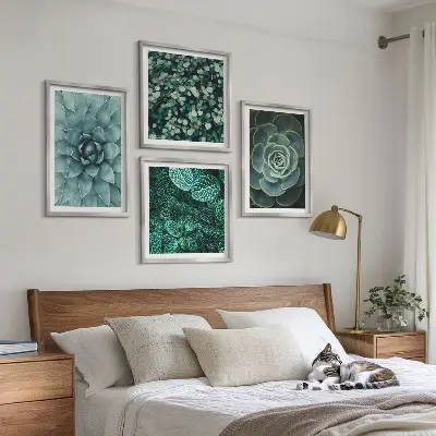 Conjunto de 4 quadros com moldura com estampas de suculentas em tons de verde e turquesa