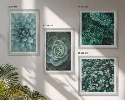 Conjunto de 4 quadros com moldura com estampas de suculentas em tons de verde e turquesa