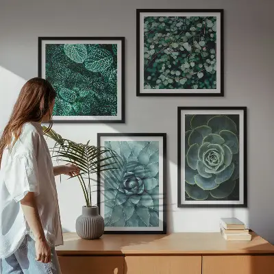 Conjunto de 4 quadros com moldura com estampas de suculentas em tons de verde e turquesa