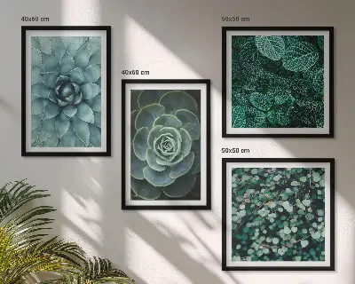 Conjunto de 4 quadros com moldura com estampas de suculentas em tons de verde e turquesa