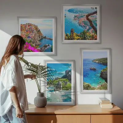 Composição de quadros temática palmeiras à beira-mar com água azul