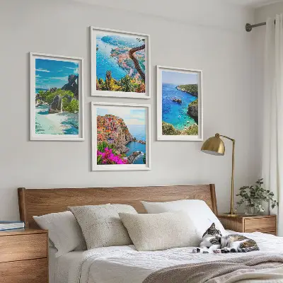 Composição de quadros temática palmeiras à beira-mar com água azul