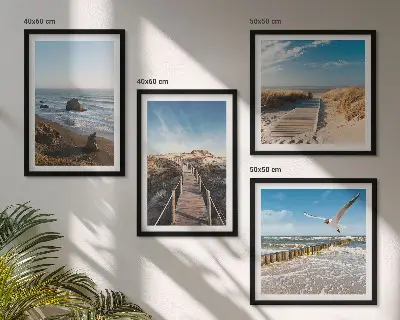 Conjunto de 4 quadros com moldura ondas da praia e caminhada no píer suspenso