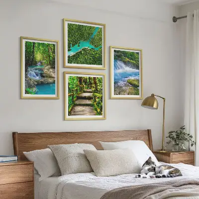 Conjunto de 4 quadros com moldura estampa de florestas verdejantes e águas cristalinas