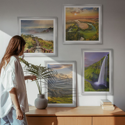 Políptico com moldura Vistas de montanhas, rios e cachoeiras.