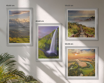 Políptico com moldura Vistas de montanhas, rios e cachoeiras.