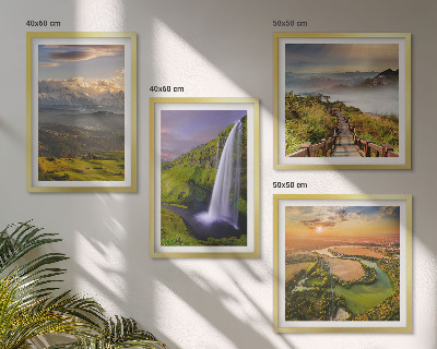 Políptico com moldura Vistas de montanhas, rios e cachoeiras.