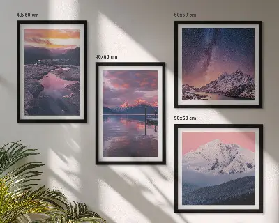 Conjunto de 4 quadros com moldura de montanhas com paisagens de água