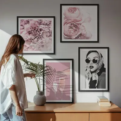 Conjunto de 4 quadros com moldura de flores peônias rosas e elegância