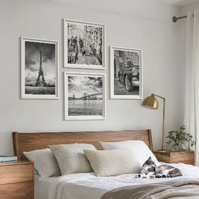 Conjunto de 4 quadros com moldura com vistas da cidade, pontes, Torre Eiffel e carro