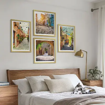 Composição de quadros com ruas encantadoras com pedras