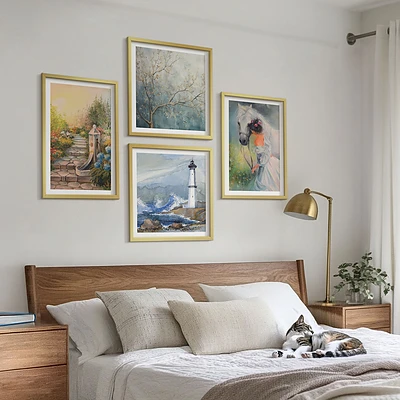 Composição de quadros paisagem com menina e cavalo