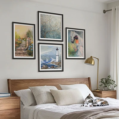 Composição de quadros paisagem com menina e cavalo