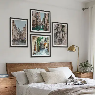 Conjunto de 4 quadros com moldura ruas venezianas com arquitetura aquática