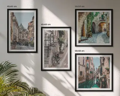 Conjunto de 4 quadros com moldura ruas venezianas com arquitetura aquática