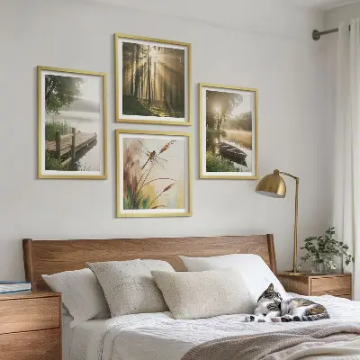 Conjunto de 4 quadros com moldura paisagem de lago com floresta, barco e neblina matinal