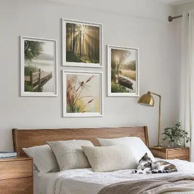 Conjunto de 4 quadros com moldura paisagem de lago com floresta, barco e neblina matinal