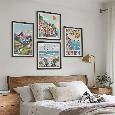 Conjunto de 4 quadros com moldura com estampas de montanhas coloridas e cidades costeiras