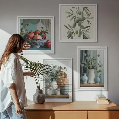 Composição de quadros com estampa de azeitonas verdes e eucalipto