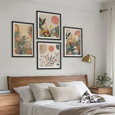 Composição de quadros com motivos vegetais coloridos