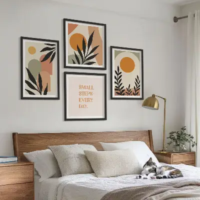 Conjunto de 4 quadros com moldura com motivos vegetais abstratos