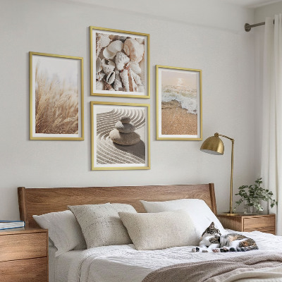 Conjunto de 4 quadros com moldura Motivos de praia, conchas e ondas.