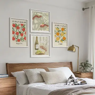 Políptico com moldura com estampas de flores, vinho, Milão e Paris