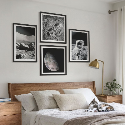 Conjunto de 4 quadros com moldura pegada de astronauta na Lua