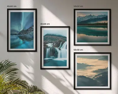 Conjunto de 4 quadros com moldura com paisagens de inverno, cachoeiras e aurora boreal