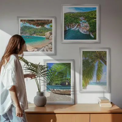 Políptico com moldura com imagens de praia, barco, cachoeiras e palmeiras