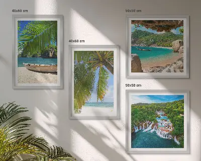 Políptico com moldura com imagens de praia, barco, cachoeiras e palmeiras