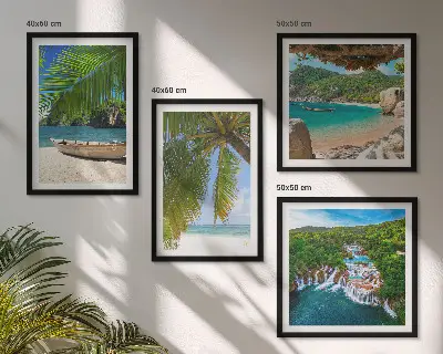 Políptico com moldura com imagens de praia, barco, cachoeiras e palmeiras