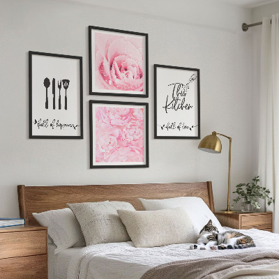 Conjunto de 4 quadros com moldura delicadas flores de rosa na cozinha