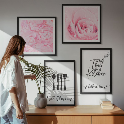 Conjunto de 4 quadros com moldura delicadas flores de rosa na cozinha