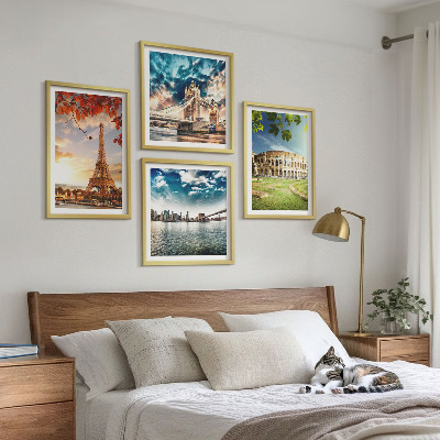 Conjunto de 4 quadros com moldura Monumentos da Europa em cores quentes