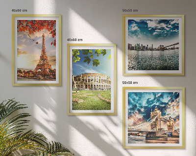 Conjunto de 4 quadros com moldura Monumentos da Europa em cores quentes