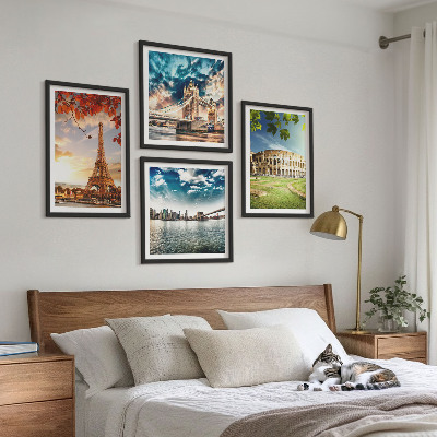 Conjunto de 4 quadros com moldura Monumentos da Europa em cores quentes